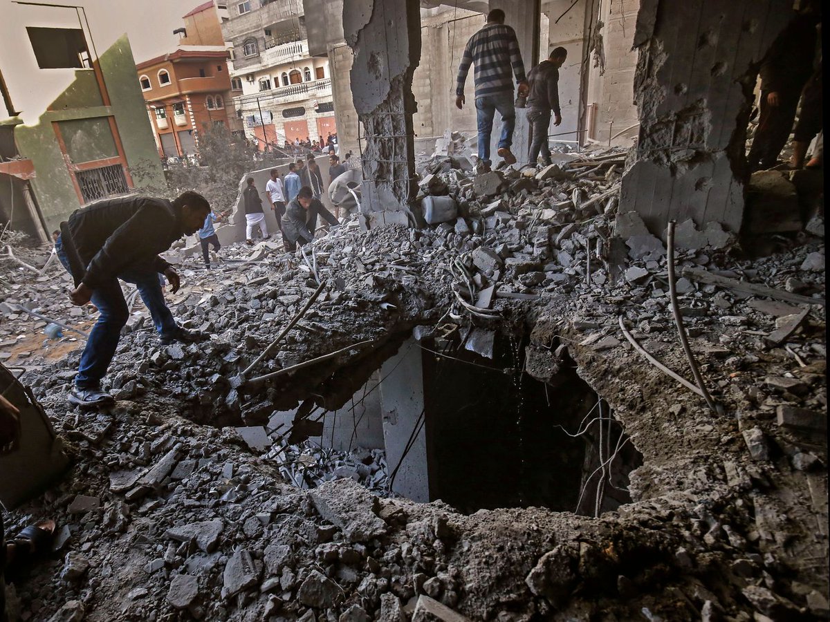 aboutBTS__'s tweet photo. • At least 75,000 Palestinians displaced due to Israeli attacks: UN
 Today: 20-May-2021 

Now tell me where is justice ? https://t.co/IPcQ69MUSX