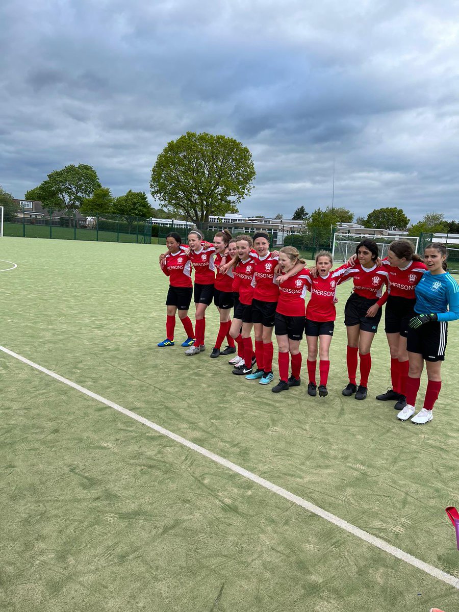 FitzWimarcPE's tweet photo. ⚽️ Well done to our Year 7 girls football team who won 8-1 in their first game today! Great work girls 💪 Looking great in their new kit kindly sponsored by Emersons 😊 https://t.co/TsEispZaXj