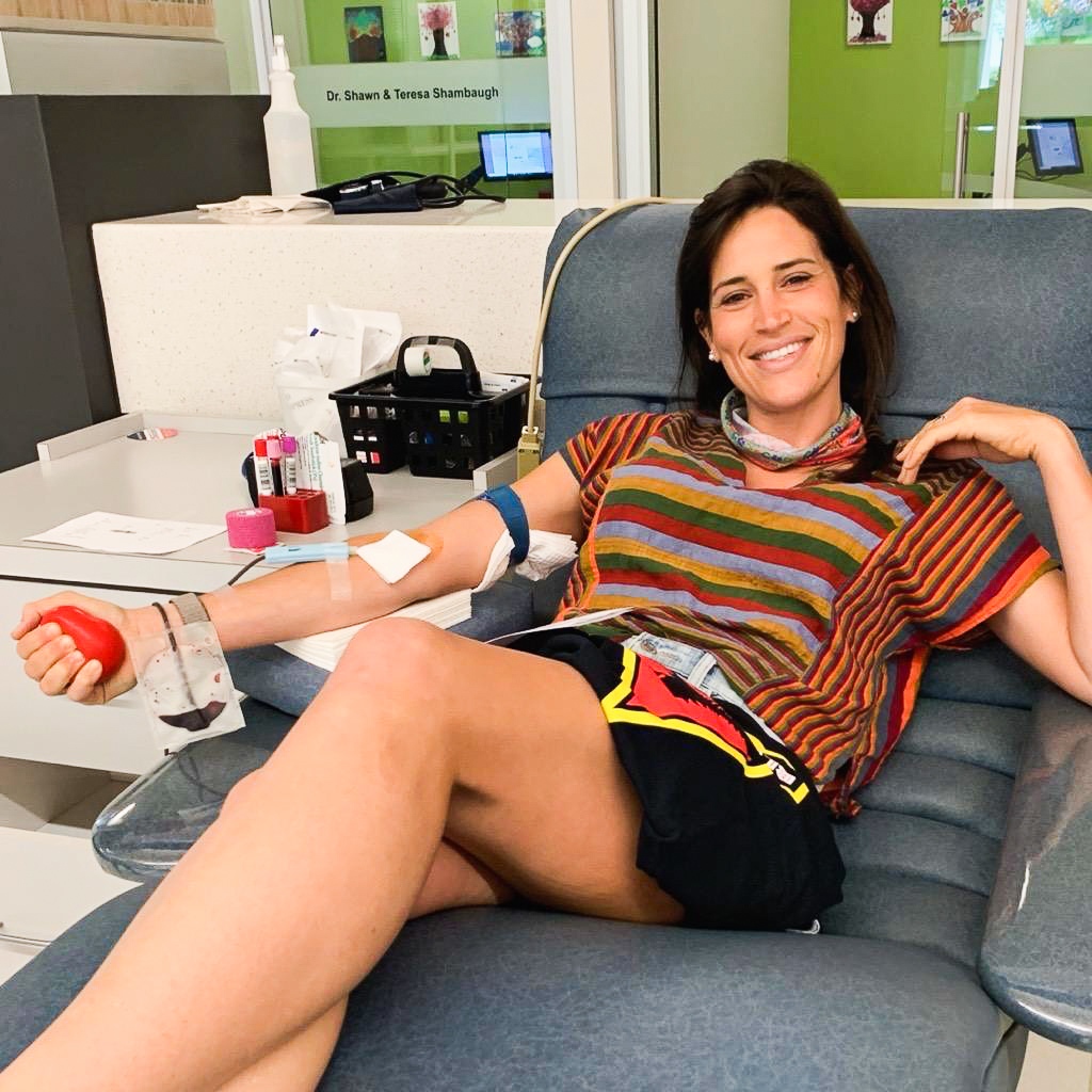TweetHouchin's tweet photo. Today we would like to give thanks to a very special and loving donor, Jolie. Jolie won Kern County Teacher of the Year for 2021! Way to go Jolie! You are saving lives on the donor floor and in the classroom alike! https://t.co/dUfxveoMnG
