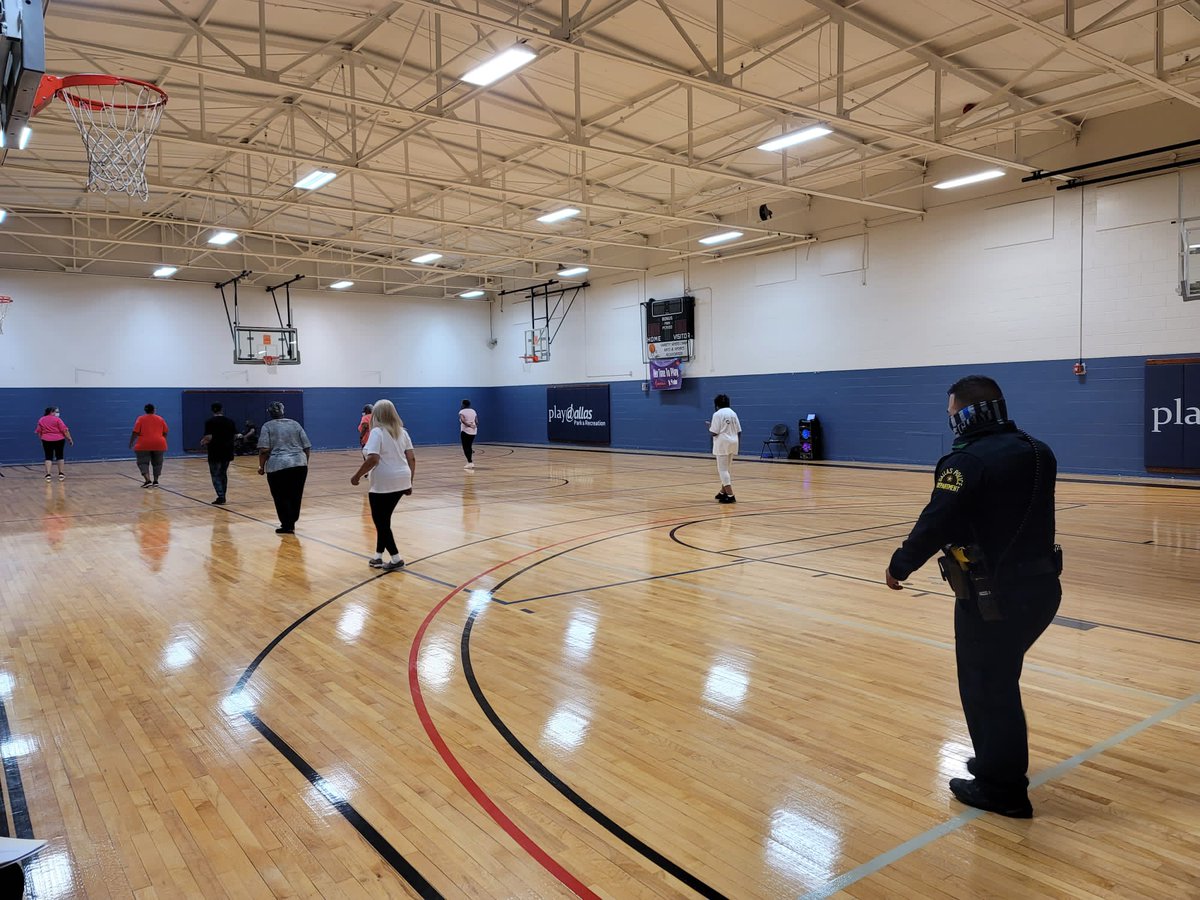 DPDSENPO's tweet photo. Southeast NPOs line dancing with senior citizens this morning at the Pleasant Oaks Rec Center. #10929 @AShawDPD @DPDChiefGarcia @DallasPD https://t.co/kdctboTbqJ