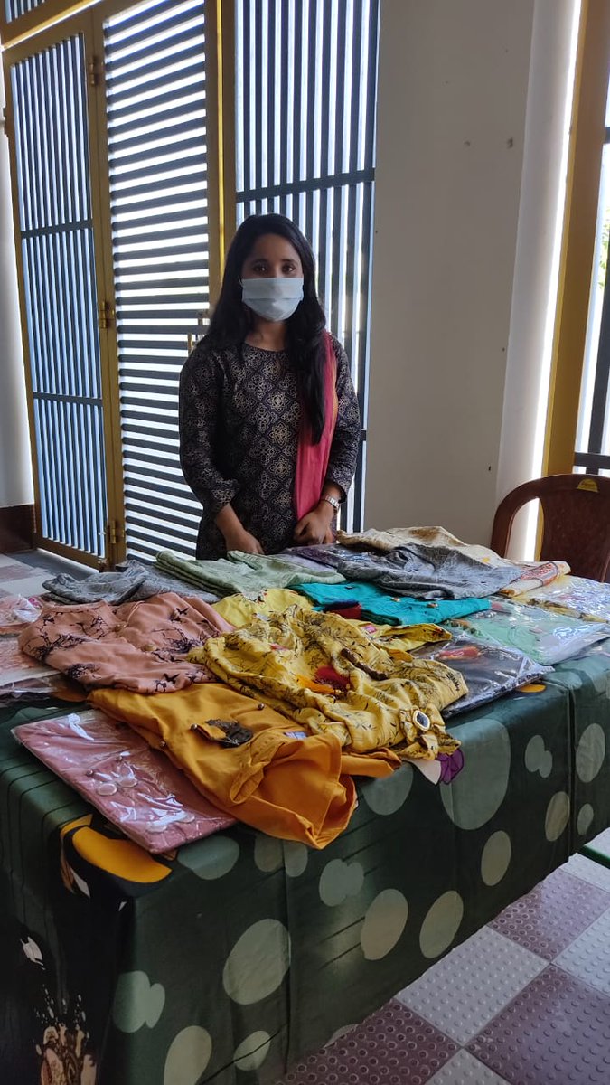 DoSWBihar's tweet photo. #बालिका_गृह #किशनगंज की सुपरिटेंडेंट ने बालिका गृह की बच्चियों के साथ अपना जन्मदिन मनाया और सभी को तोहफा दिया।
#BiharSocialWelfareDept #BiharGovtInitiative @IPRD_Bihar @SahniBihar https://t.co/N5xPUcwlmQ