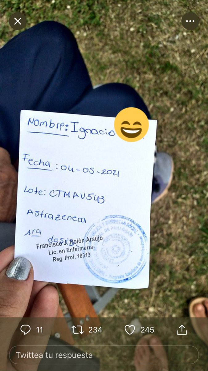 LetiFil's tweet image. Imagínense viajar al extranjero, hacer el trámite de migración y tener que mostrar esto... mínimo nos dicen que demos media vuelta y regrese a su país.. una verdadera burla! Ni imprimir certificados pueden hacer bien @msaludpy @MaritoAbdo