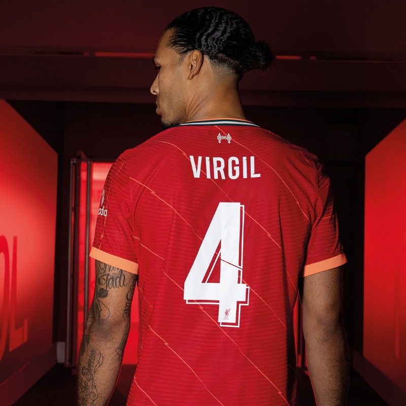 LFC's tweet photo. What name and number are you going to get on the back of your shirt? 🤔

🌎 Available globally to pre-order online, with guaranteed delivery for 03.06.21 if ordered by 𝟗𝐚𝐦 𝐭𝐨𝐦𝐨𝐫𝐫𝐨𝐰 ⏳