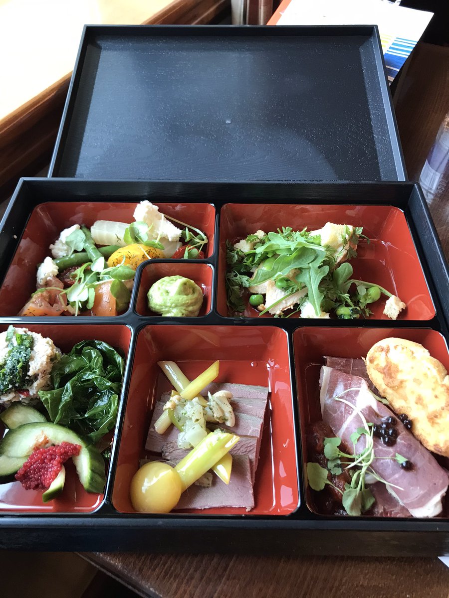 MikeBeechey1989's tweet photo. Socially distanced, bento box lunch? Don’t mind if I do! What a great alternative to the standard conference buffet lunch. And totally COVID friendly. ##thenewnormal #eventprofs https://t.co/5HmEl5Sspo
