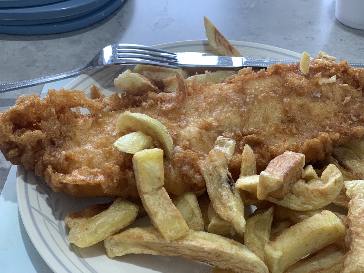 TheXRayDoc's tweet photo. Great British lunch catering to go with a really interesting lunchtime symposium at the virtual @BSUroRad ! Thanks to the organisers @AmitUrorad @Tristan_Radiol and all the speakers @RCRadiologists #radiology #BSUR2021 https://t.co/LrnFE9jqZi