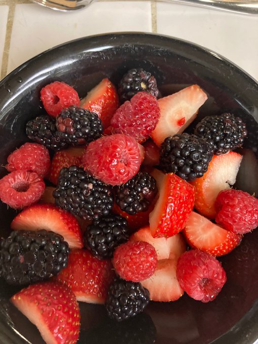 1 pic. This is what I had for a late night snack last night. I had some fresh strawberries, blackberries