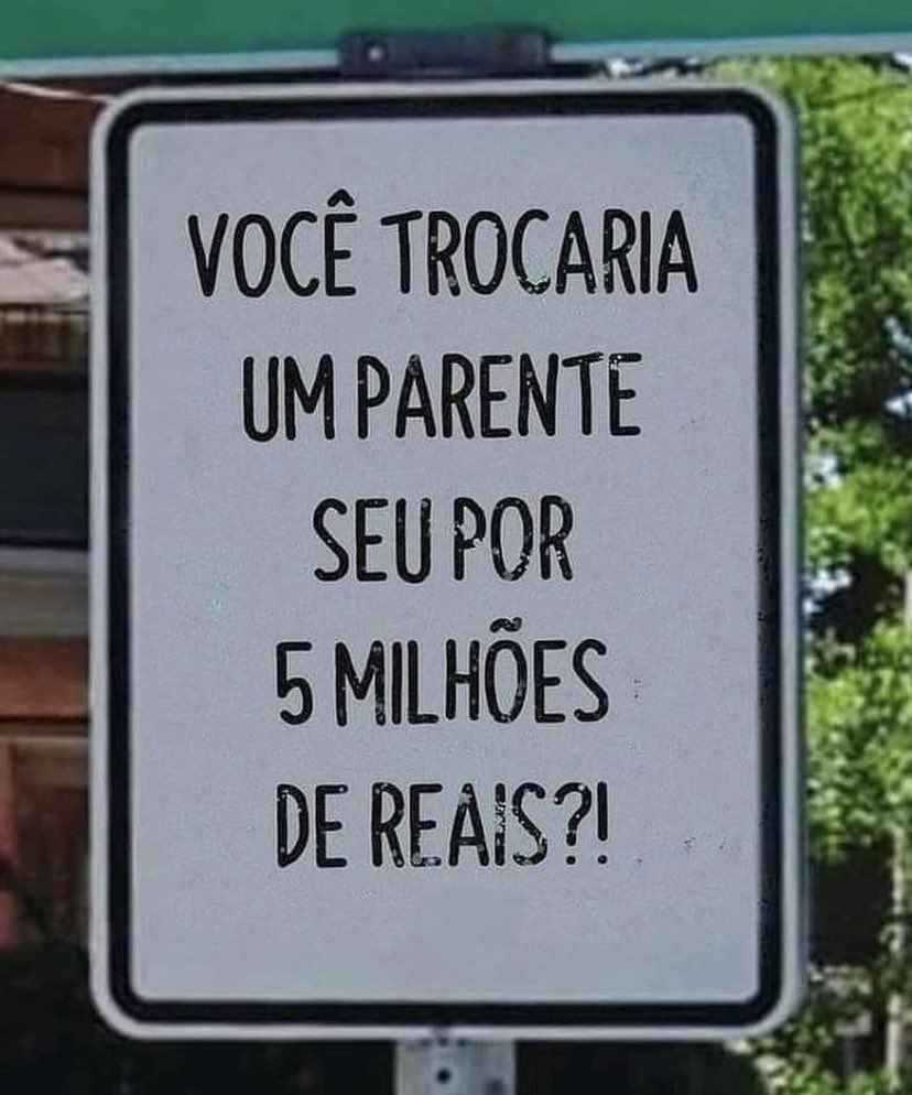 paiva's tweet photo. off: trocariam? https://t.co/sf0GevGo3P