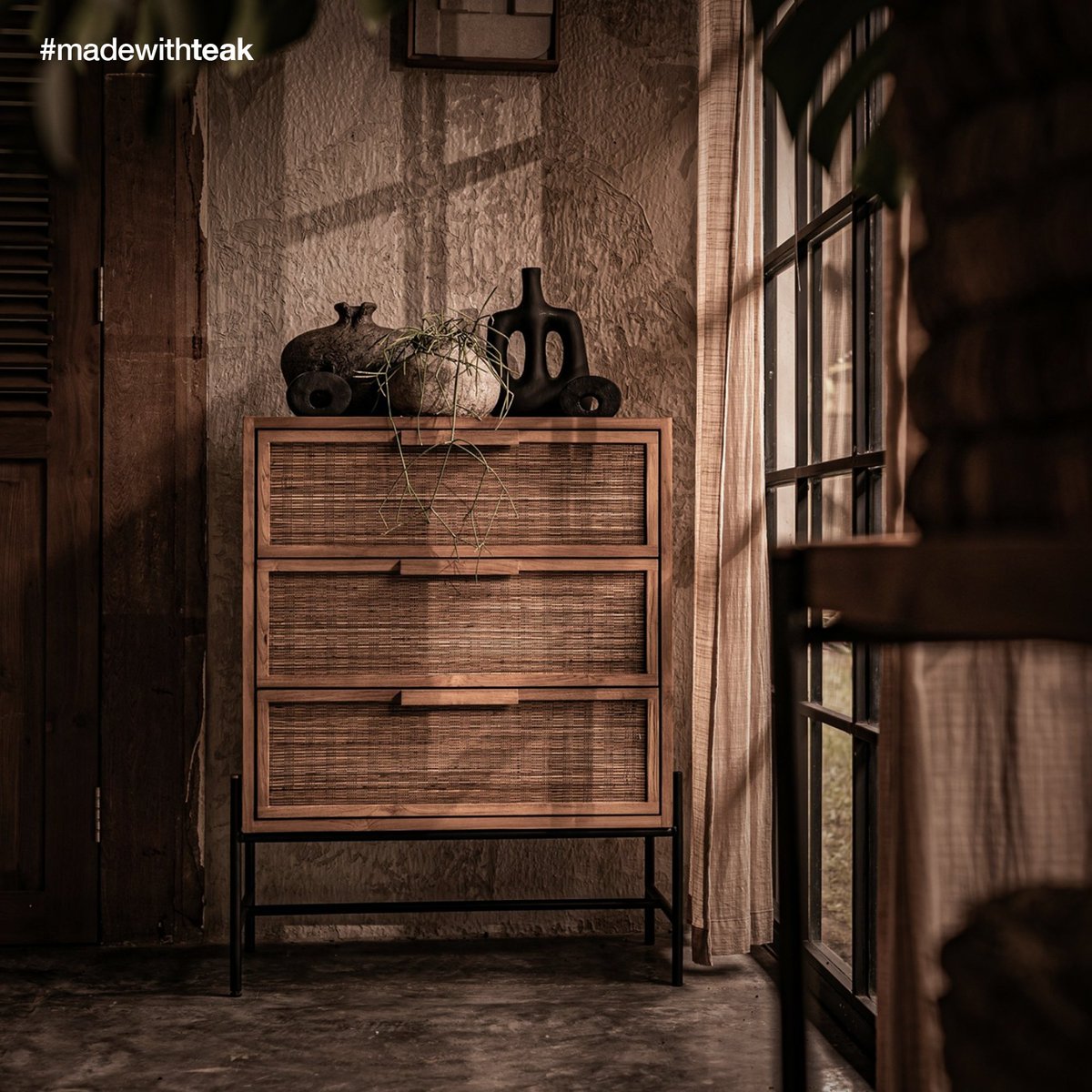 teakrc's tweet photo. ����🇧 Certified products from sustainable forests.
🇨🇳 獲得FSC認證之產品。

https://t.co/YBYCPj2yym

#TRC #TeakResourcesCo #柚木 #木材 #柚木製品 #Teak #Wood #madewithteak https://t.co/JKta4NxKYD