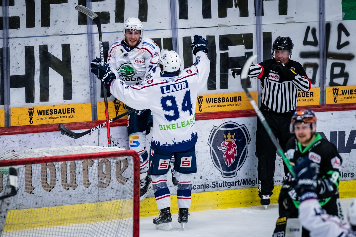 ECKASSELHUSKIES's tweet image. So wollen wir euch heute nochmal sehen 😁💪

Finale Spiel 4️⃣ - ab 19 Uhr live bei Sprade TV📺

📸 Timo Raiser / DEL2
#SCBECK #1togo #MissionDEL #imHerzeneinHusky