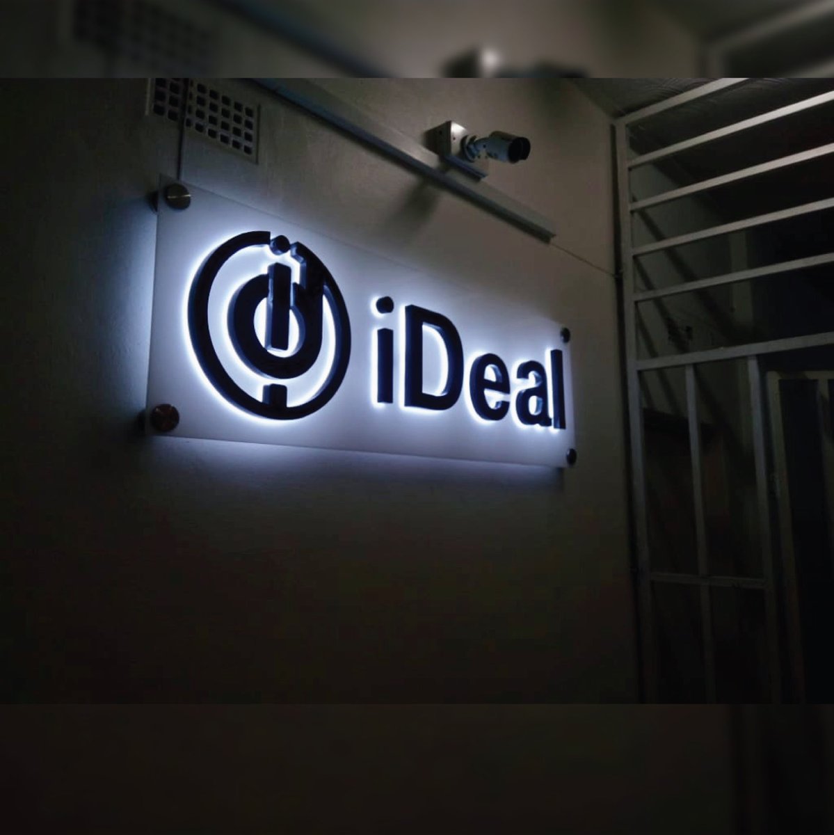 creativebrandzw's tweet photo. Our work stands out . 3D lettering by Creative Brand and Print. #3DLettering #3Dsignage #Signages #Printing #corparate #billboards #brandingzw #creativebrandzw #harare #Zimbabwe https://t.co/eif5MvjzIq