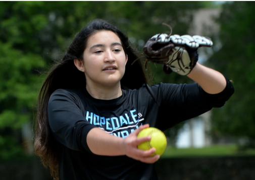 MetroWestSports's tweet photo. Vote for the Softball Player of the week
Bianca Fitch - @HHSsoftball19 (@HopedaleSports)
Lucy Randa - @DSRaidersSB (@DSRaidersSports)
Nina Pacella/Sarah Peterson - @MedwaySoftball (@MedwaySports)
https://t.co/FcmyonZnzH https://t.co/bHj9B70P99