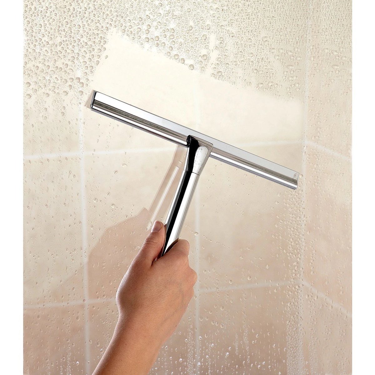 AnnaCowper's tweet photo. @kirstyk2998 U should invest in one of these if u use it after every shower you get nae streaks 😎 https://t.co/pvhKoPV3tz