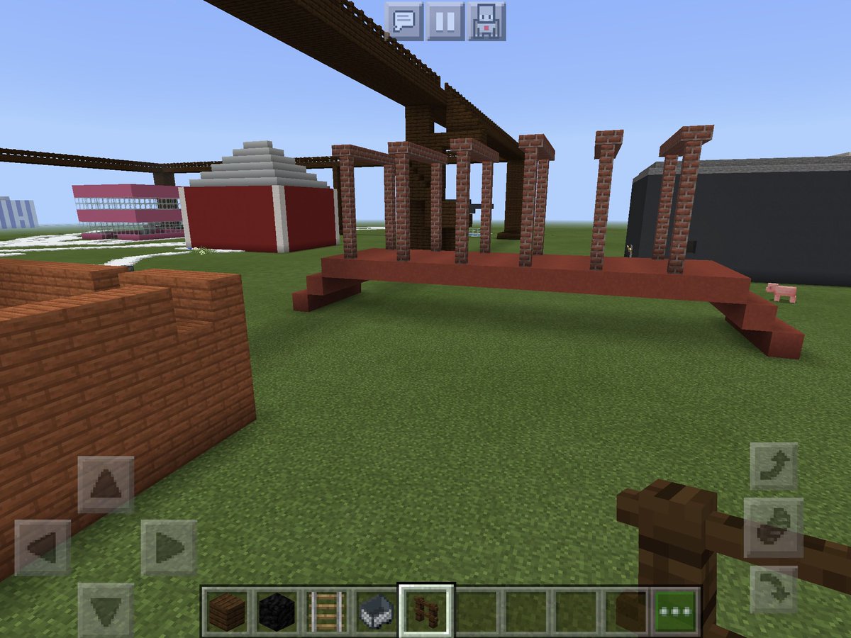 missscheepers_'s tweet photo. Our class has been using @PlayCraftLearn Minecraft: Education Edition to show their understanding of Stable Structures! @cdsbeo_VLES https://t.co/erfDKXGbWo