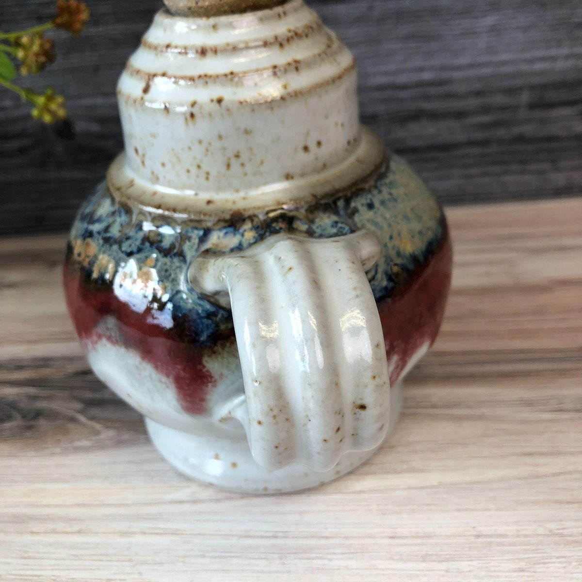 Studio Pottery Oil Lamp Signed Kula, Oil Lantern with Handle, Ceramic Citronella Burner, #etsyshop #thriftstorefind
➤ etsy.me/3yp14mk