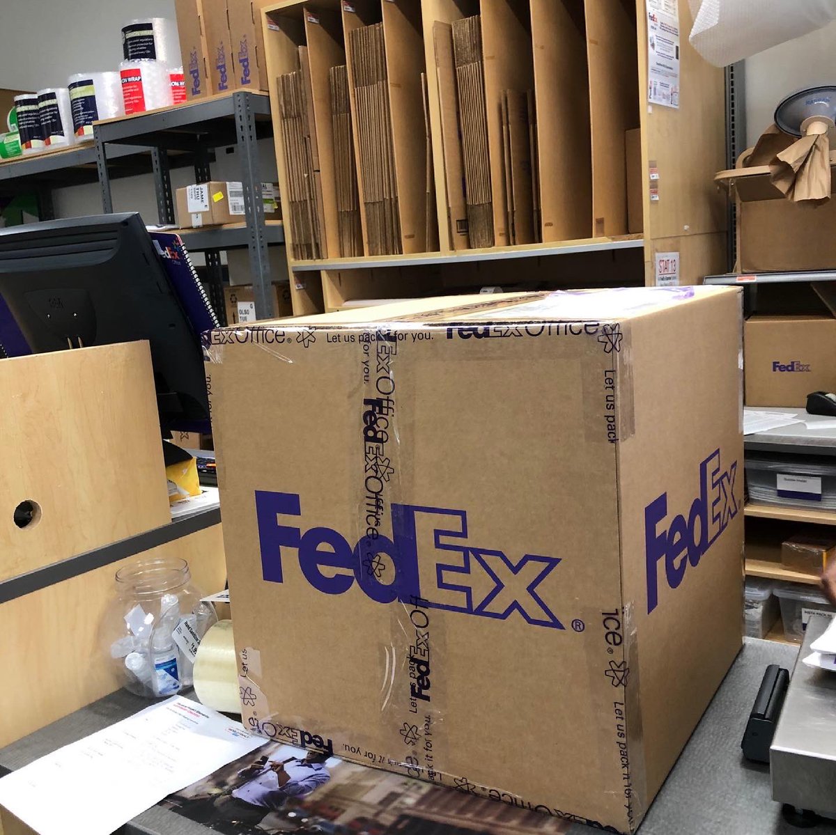 Alpha1_racing's tweet image. Success is that moment in time when you’re enjoying the fruits of your labor. 
To some it’s just a box. To us it’s a lot of sweat, laughter and camaraderie. See you at the races. 
 #Alpha1_racing #BISCsouthloop #YoungEngineers #f1inschoolshq #L #STEM #Sustainability #Competitionf