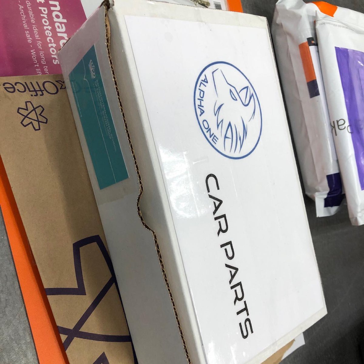 Alpha1_racing's tweet image. Success is that moment in time when you’re enjoying the fruits of your labor. 
To some it’s just a box. To us it’s a lot of sweat, laughter and camaraderie. See you at the races. 
 #Alpha1_racing #BISCsouthloop #YoungEngineers #f1inschoolshq #L #STEM #Sustainability #Competitionf