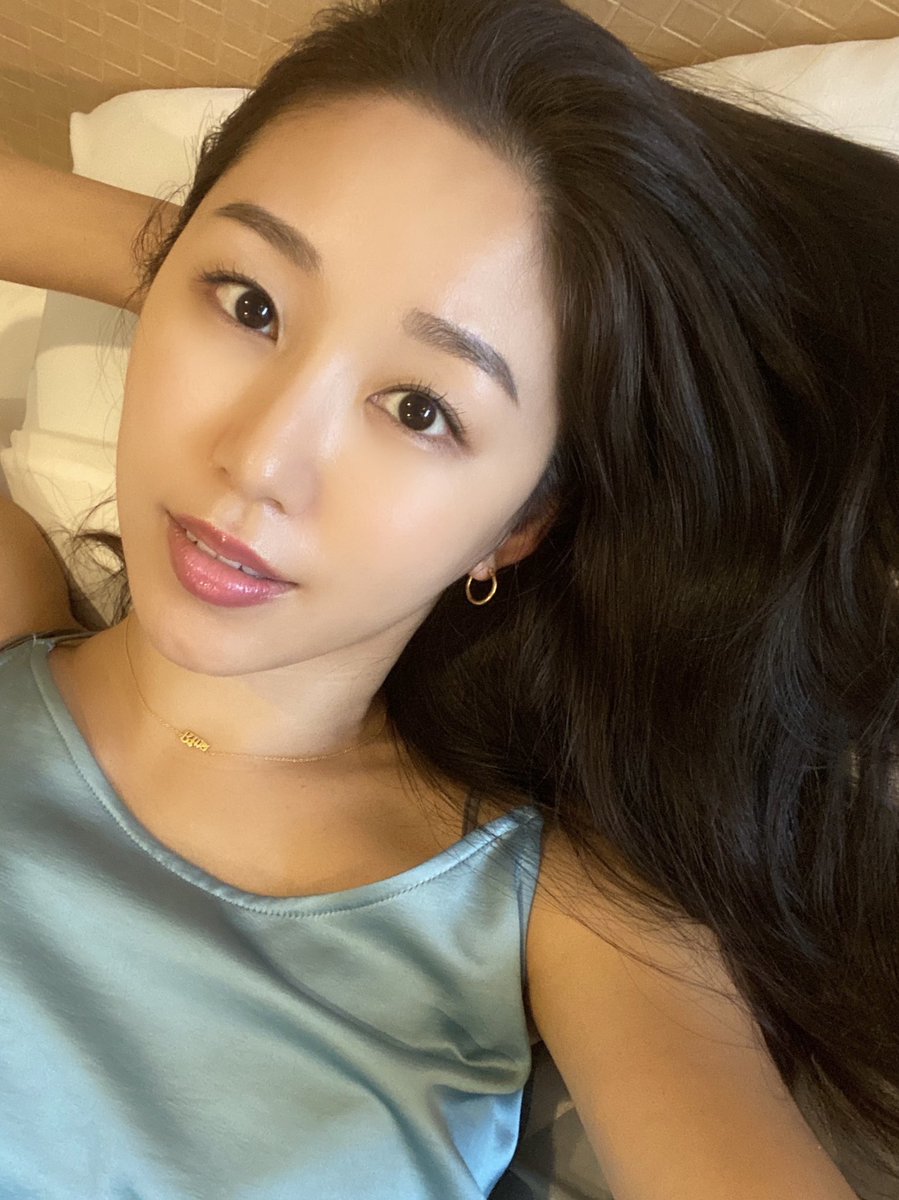 澤山璃奈 左すっぴん 右メイク後 ノーマルバージョン