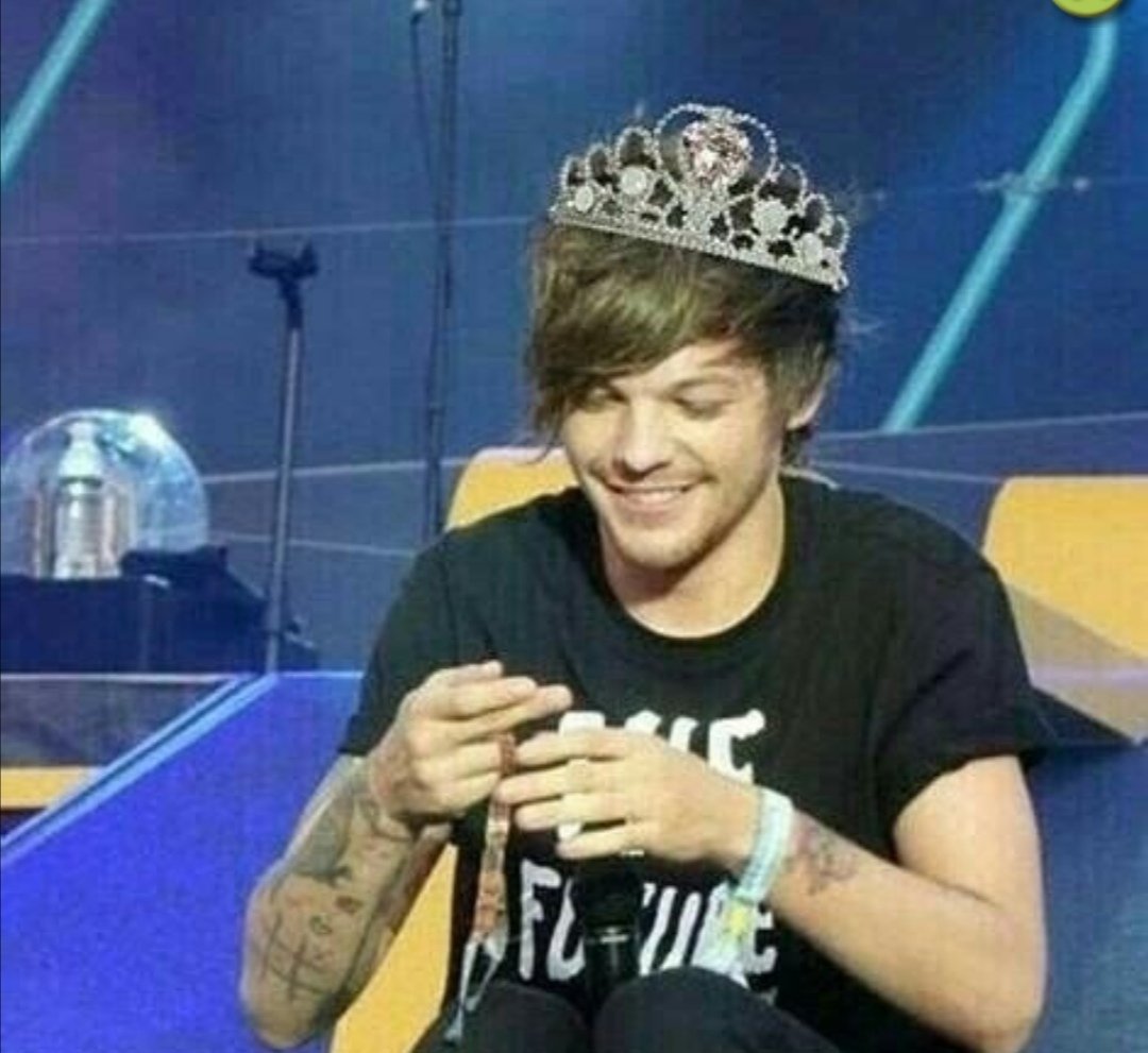 Pihla89219830's tweet photo. @iHeartRadio @Louis_Tomlinson I vote #Louies for #BestFanArmy at the #iHeartAwards https://t.co/JBqxNRe3Y6