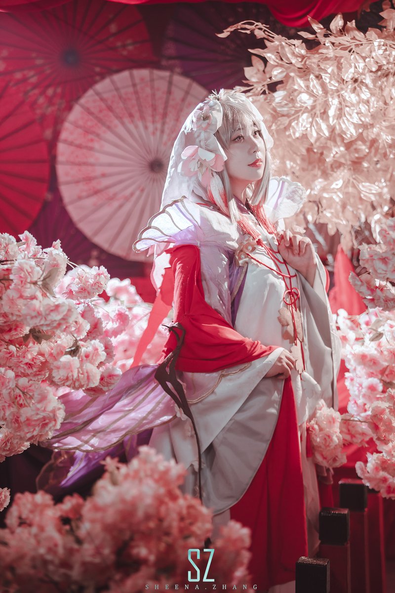 Sheena_Zhang's tweet photo. #ONMYOJI  #cosplayers  
《 櫻 》  
「樱花绽放的时候，请回到我身边……」

早樱花见  |  夜若曦
妆面后期  |  夜若曦
摄       影  |  渡地
协       力  |  白马 &amp; 老白干
场       地  |  雪华摄影工作室

玩yys的第三年，陪伴我最久的游戏之一。
我永远喜欢阴阳师
520快乐！ https://t.co/18AdrFaEav
