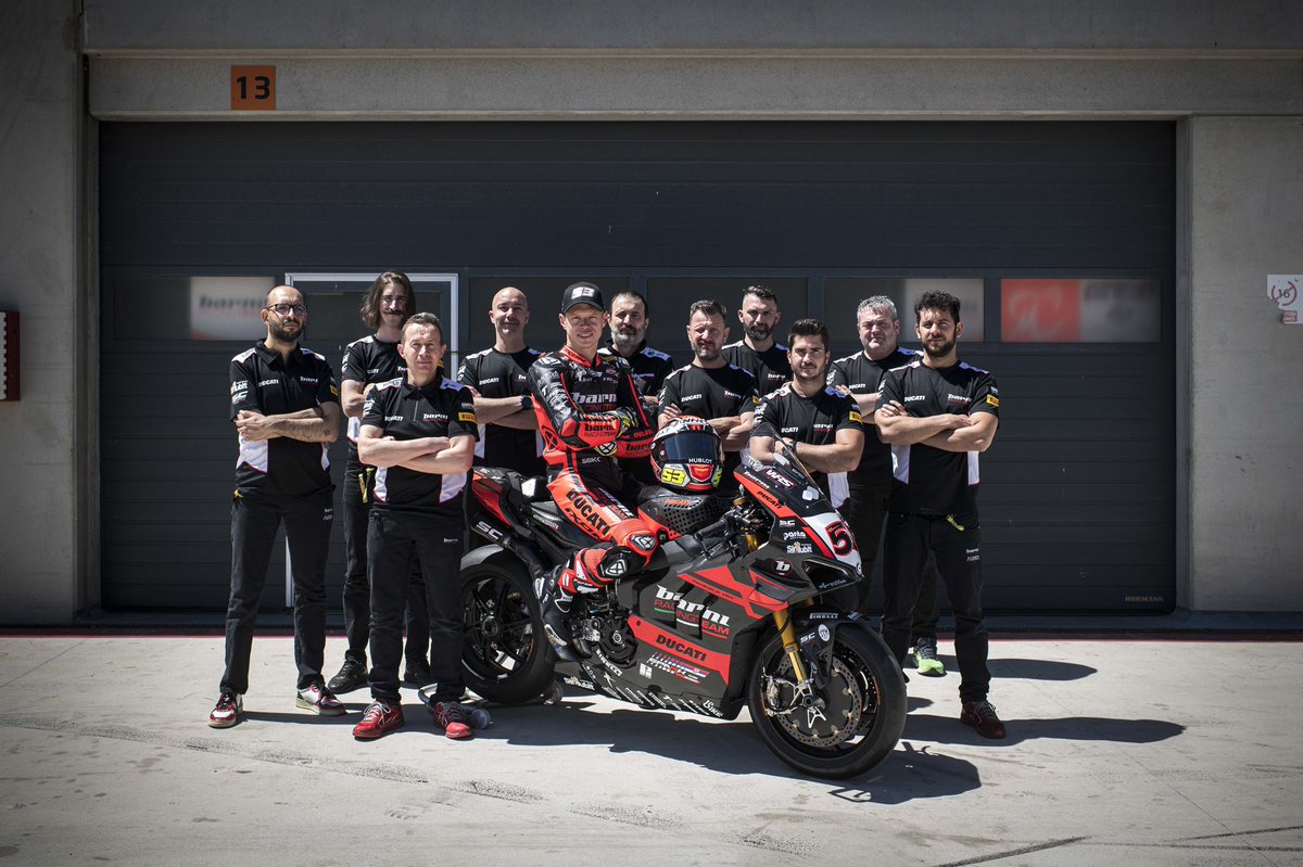 TitoRabat's tweet photo. Ready to kick off the season 🔥

@ducaticorse @WorldSBK  @IxonCom @Hublot @joyeriarabat #BarniRacingTeam #NHKhelmets #FormaBoots https://t.co/JrYtjAhiSm
