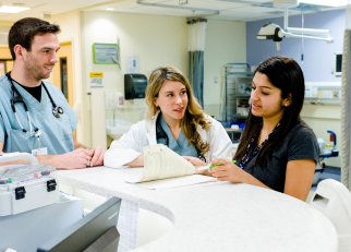 UofTFamilyMed's tweet image. .@UofTFamilyMed residents are stepping up to ease the pressure in overstretched GTA hospitals. Each month, ~20 residents have been put on standby – ready to be redeployed to wherever they are needed most
@UofTPGME @uoftmedicine @SinaiHealth @UnityHealthTO dfcm.utoronto.ca/news/redeploye…