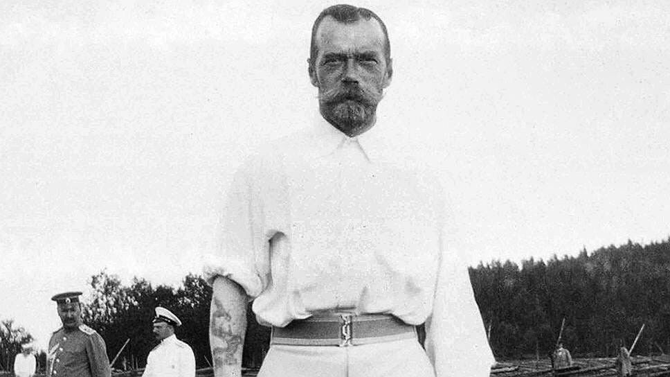 LaocoonofTroy's tweet photo. Czar Nicholas and his Dragon Tattoo. He got it during a visit to Japan in 1891.
https://t.co/wjHMmrx67o https://t.co/cSJHZTgFrz