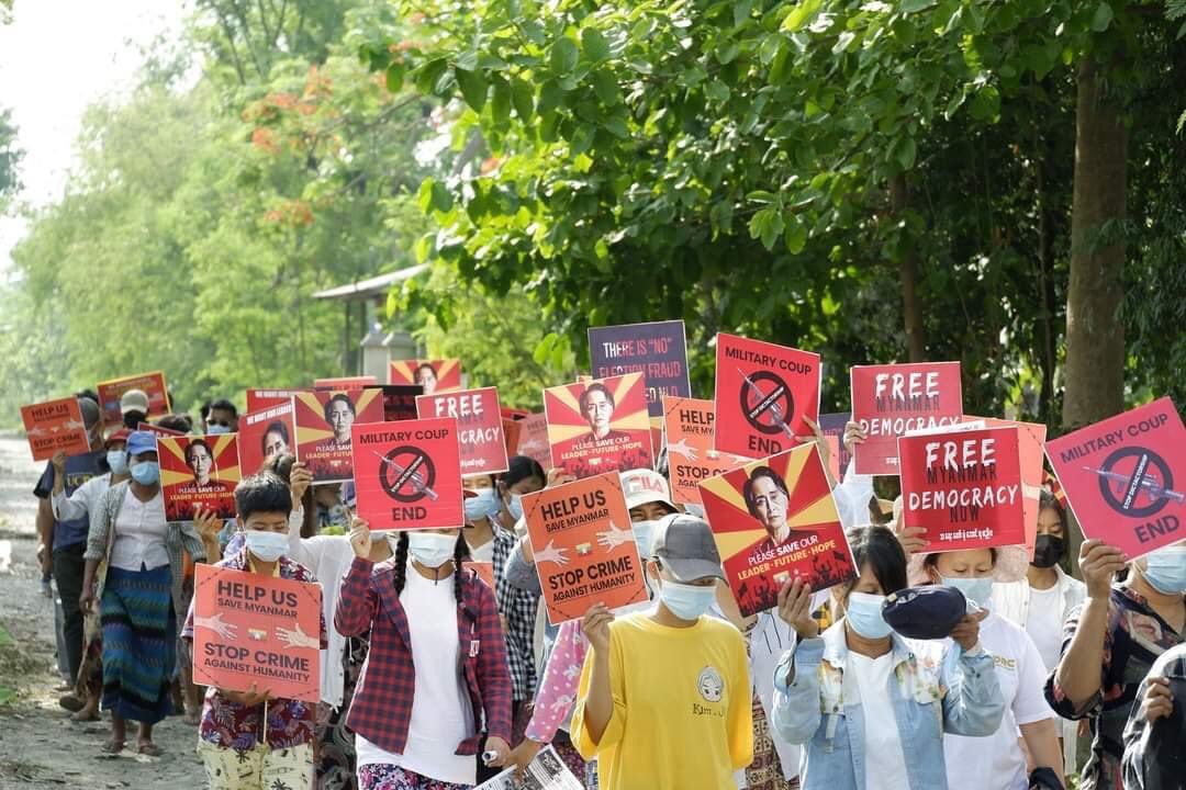 chueaint12's tweet photo. Today’s anti-regime protest in Kalay, Sagaing region. 
#WhatsHappeningInMyanmar https://t.co/xz8G9xaXdT