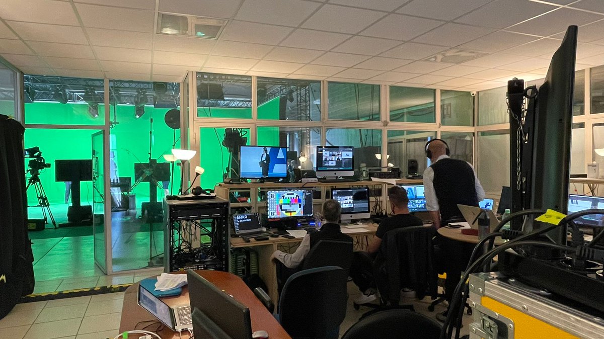 SoftlabGroup's tweet photo. AAA+A: arriva da #SoftlabGroup e @UnoOne_Italy il Concept creativo per l'Assemblea generale di #AssociazioneAgentiAllianz.
Un meeting virtuale e interattivo enfatizza la centralità del ruolo dell'Agente imprenditore, che torna sul palco da protagonista.
#WorkInProgress #Digital https://t.co/cRKiIOOkKJ