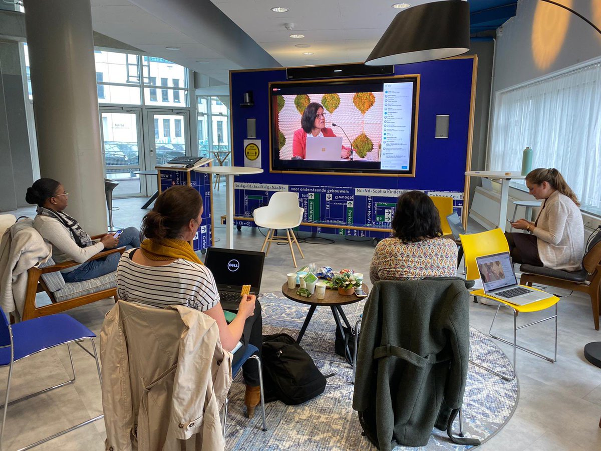 We zijn erbij! <a href="/verpleegkunst/">LofderVerpleegkunst</a> <a href="/ErasmusMC/">Erasmus MC</a> #ambitieuzeandrea #supportingspoonie en vele anderen