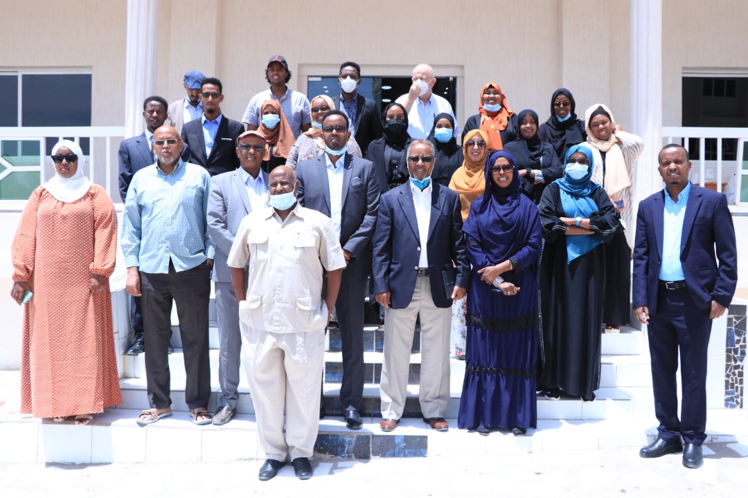 CPA_Horn's tweet photo. The consultation meeting concluded successfully &amp; the participants agreed on; supporting women &amp; minority candidates, respecting election law &amp; the election code of conduct, &amp; election stakeholders' cooperation to have inclusive &amp; peaceful elections on 31 May #Somalilandelections https://t.co/Qxcl6d0FwX