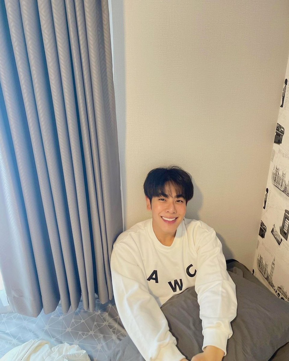 OnthemN's tweet image. อยากบอกมิกว่าที่เธอมาไลฟ์อ่านหนังสืออะ รู้ปะ เราแบบฮึดลุกขึ้นมาอ่านตามเลย5555 ไม่ได้รู้สึกขยันขนาดนี้มานานมาก สั้นๆ!รักนะมิกจิ๋ว!🪐🤍
@wixxiws #520ÀinǐxEarthMix