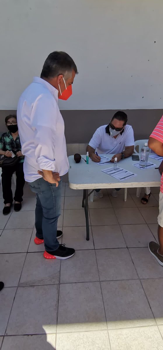 mvillegas2001's tweet photo. Muchas gracias a todo el personal de salud  y voluntarios, Excelente atención, organización y con mucha amabilidad a todos los que acudimos a vacunarnos el día de ayer #Gracias #Covid https://t.co/4Xatggz7g0
