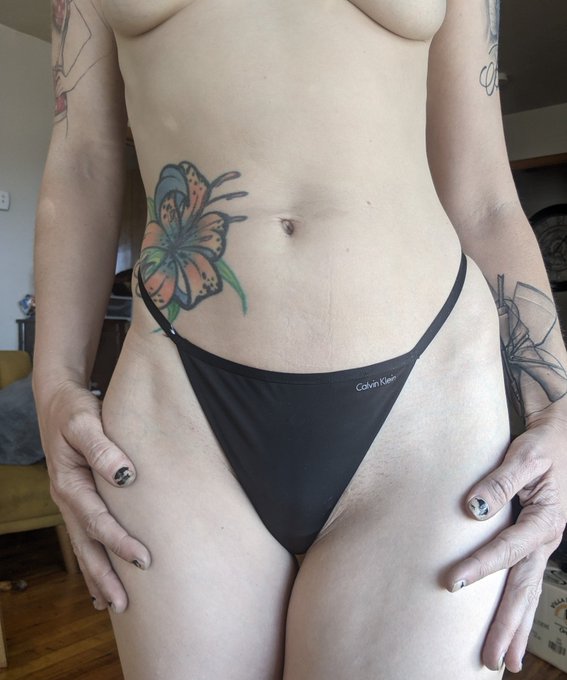 🍑 Just renewed my $6 SALE with 20 spots!!!🍑 https://t.co/dBv39S0oAW