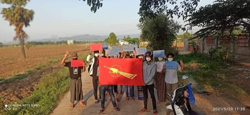 trust_Suu's tweet photo. This evening, youths from #PyinMaNa went on motorcycles strike to oppose dictatorship. #May20Coup  #WhatsHappeningInMyanmar  #MindatIDPCamp  https://t.co/BoLrG7YhXx