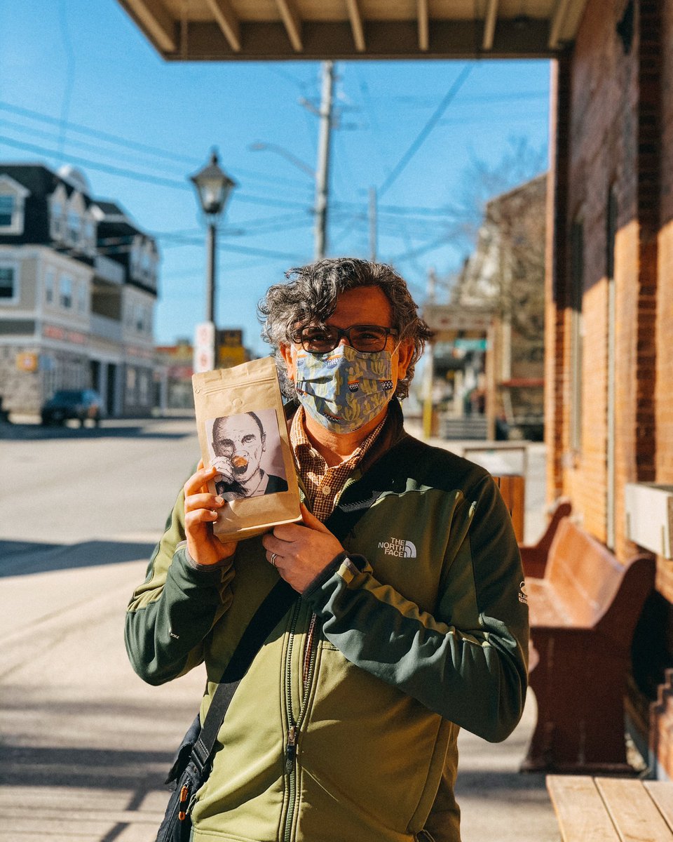 ✨Artist Feature
Trent is a devoted artist who you can find sketching and sipping fresh espresso all over the region! We’ve known trent for years as a local business owner, and always appreciate seeing the art he creates! 
Head to our website to buy this featured bag of espresso