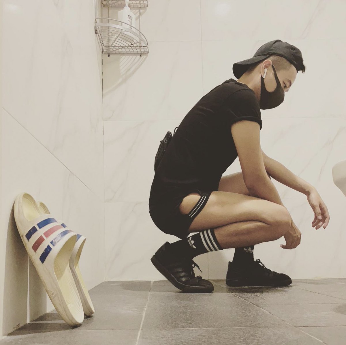 
#AntiSocialSocialClub 
#Addicted 
#Adidas