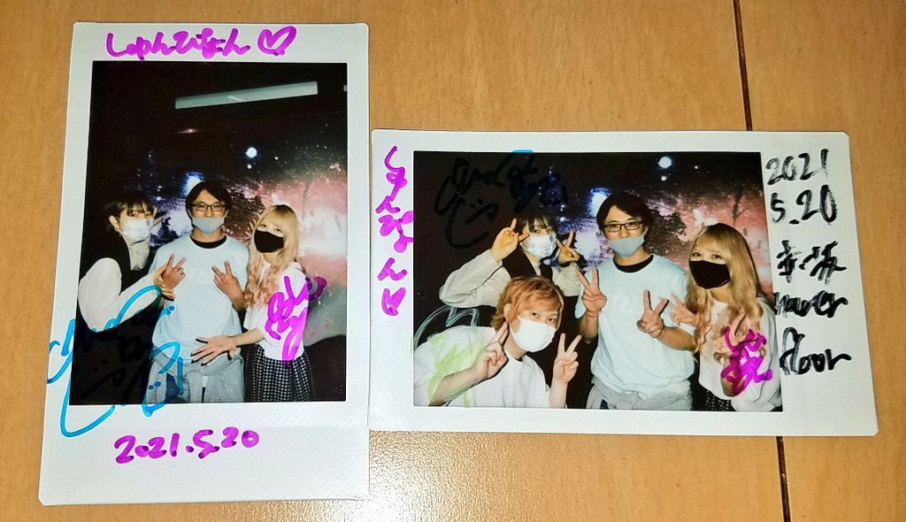 shunpyon814's tweet photo. 気がついたら今日もいっぱいですな😂きゃなちゃんにあんな顔されたら追加しちゃいますわwwずるいぞww
Lapinほんとに久しぶりに見たけど、みもりんspt.は本来見られないから貴重！！みもりんと一緒に映ったチェキはいったいいつぶりだろ🤔
#今日のチェキ 
#CANACO 
#UTALY
#SuperLapin https://t.co/4hWCjjF71m