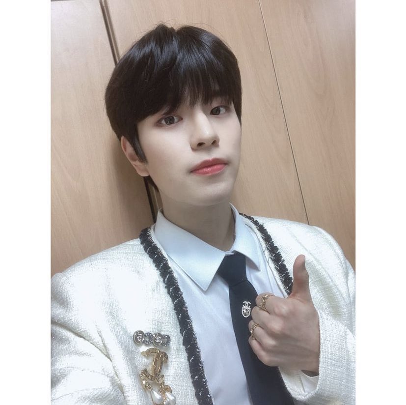 StrayKidsPeru_'s tweet photo. Fue una experiencia de la que pude aprender y sentir mucho
Espero poduedan ver todos los sentimientos que quiero transmitir en esta etapa 😀"
#SeungStagram #MayFly #MayV #lovepoem"
#SKZ #YouMakeStrayKidsStay
@Stray_Kids #Seungmin
●|✰sɪʟ✩|●//StrayKids Perú https://t.co/ec4cHOI0tW