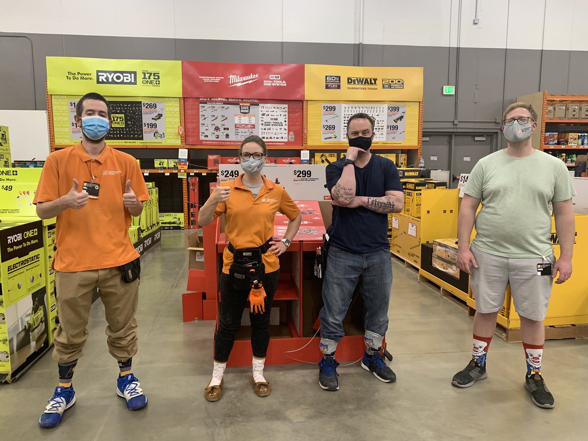 Here are the culprits behind yesterday’s crazy sock day! <a href="/1jsearcy/">Jeff Searcy</a> <a href="/HDsouthportIN/">Southport Home Depot</a>