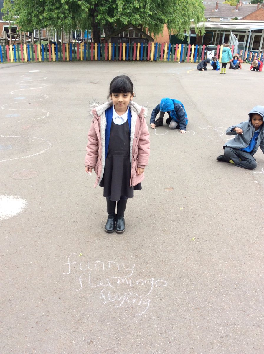 glenfromep's tweet photo. #elm have been coming up with ideas for our alliterative poem on #emptyclassroomday https://t.co/eOovjkInVv
