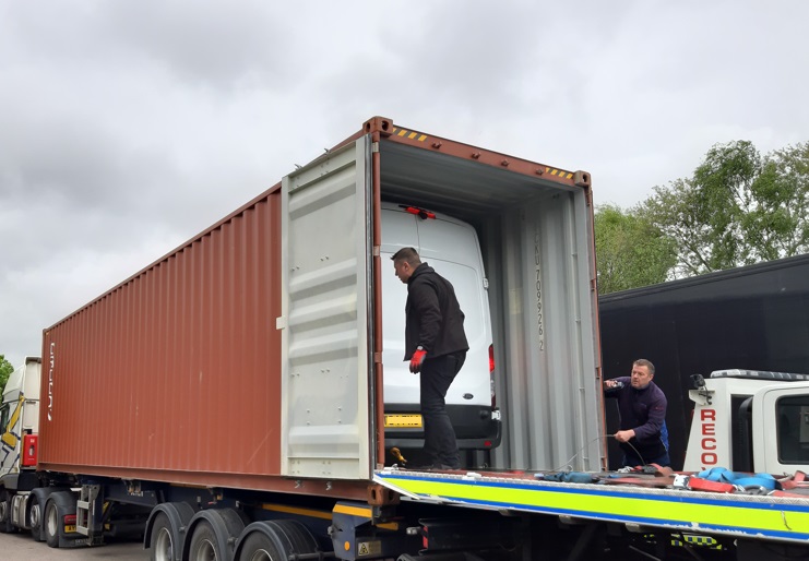BurkeBrosMoving's tweet image. Here goes the second vehicle loaded for Cyprus today. 🇨🇾Little bit of a tight squeeze for the van 🚚 but safely loaded ready for it's voyage.⚓️

#RelocatingToCyprus #ShippingVehicles #Experts