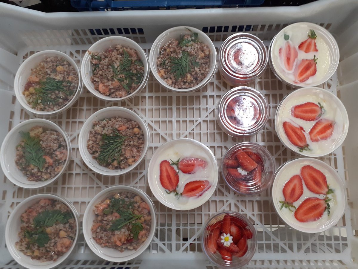 Box de Noël Promus🎄MERCI ! Grâce à vos commandes une partie des bénéfices ont été reversés à des traiteurs nantais qui ont cuisiné des repas pour les bénévoles des <a href="/restosducoeur/">Les Restos du Coeur</a> de #LoireAtlantique👇 restosducoeur44.org/2021/05/19/le-… #Nantes #chr #restaurants #soutien #initiative #Food