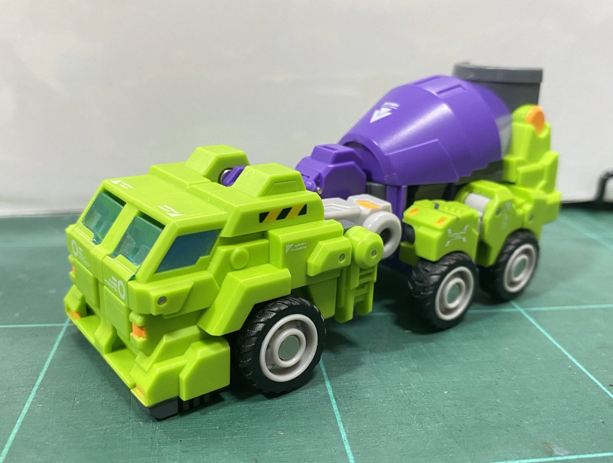 terence_jp's tweet photo. Mastermade SDT-08 Demolisher(1)
このメーカからほぼ全商品購入した気がします…😅
まず全6体の単体から行きましょうか?
#非正規TF #誠造社 #Mastermade https://t.co/sZ62lj62Od