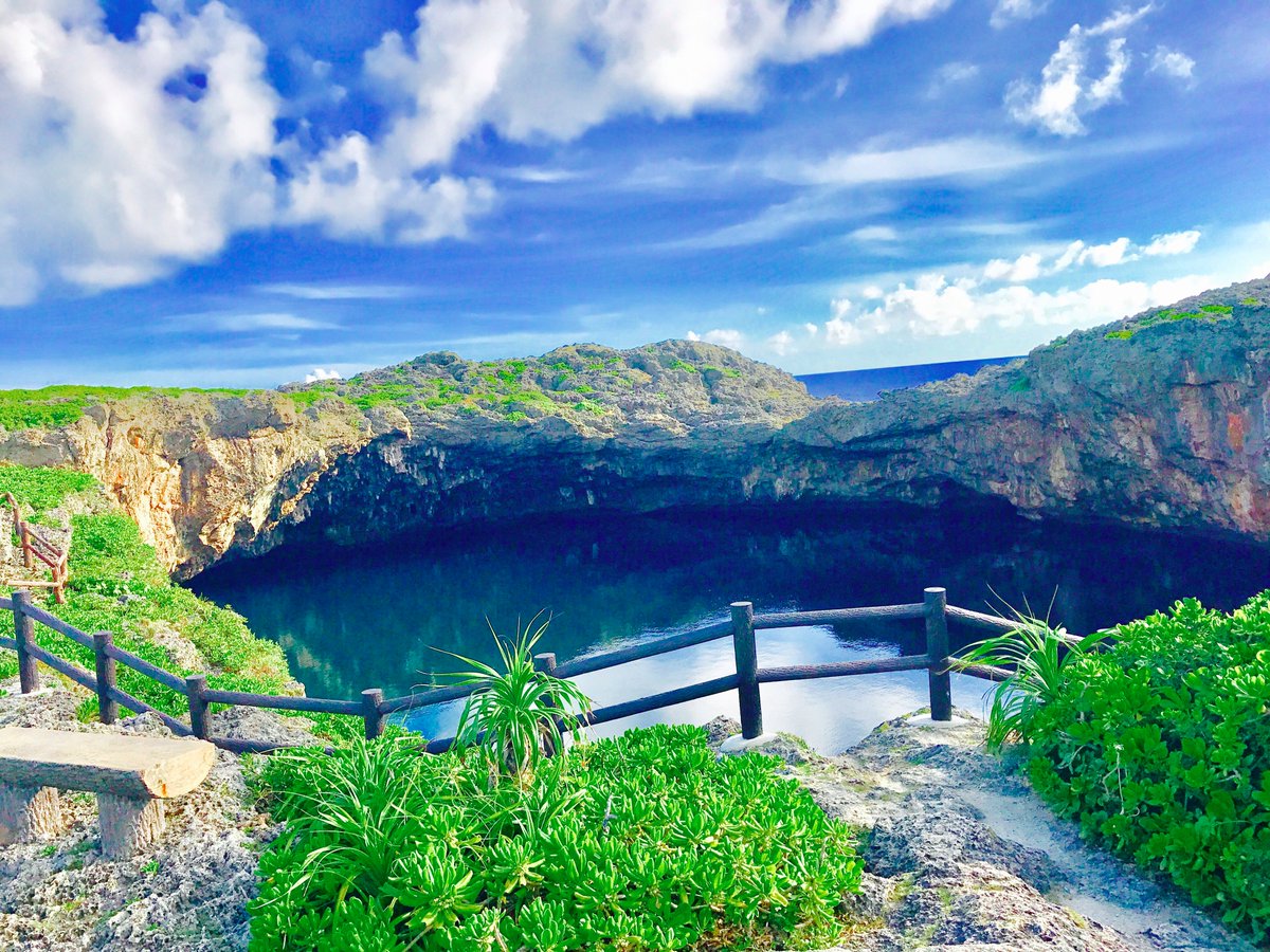 lingfieldnotes's tweet image. Ep 28 is now out on the pod! This episode is with Michinori Shimoji on Irabu Language Documentation in the #Ryukyuan Archipelago: lingfieldnotes.podbean.com/e/ep-28-ryukyu…
#languagedocumentation #ryukyulanguage