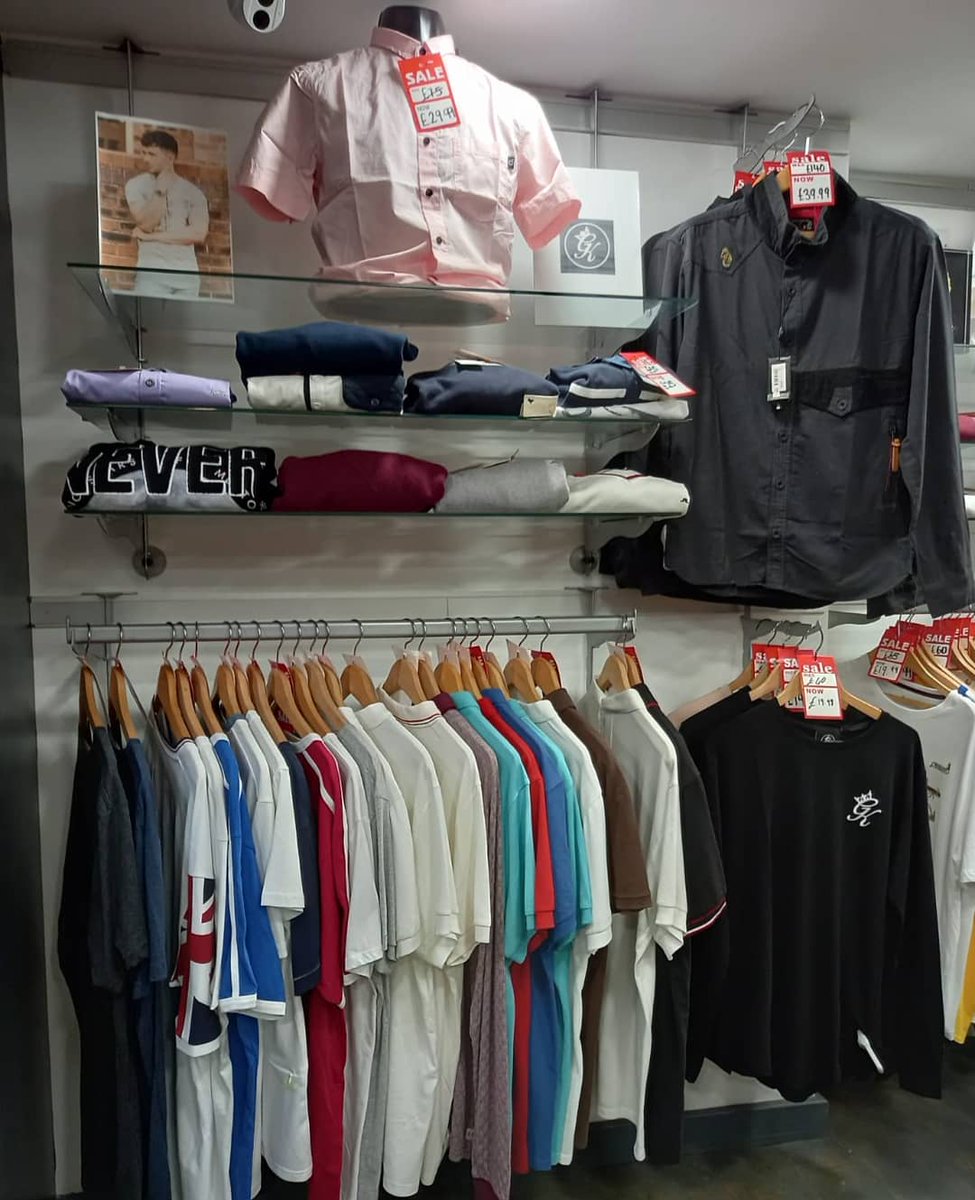 HuddersfieldBID's tweet photo. Bronx know how to look after customers. For those who have struggled during this Pandemic and want something new, they have a whole floor of quality designer brands starting from £20.
@BronxHudds
@HelloHudders
#helloshopping #hellohuddersfield #kirklees #huddersfieldlive https://t.co/ffYuN6L92I