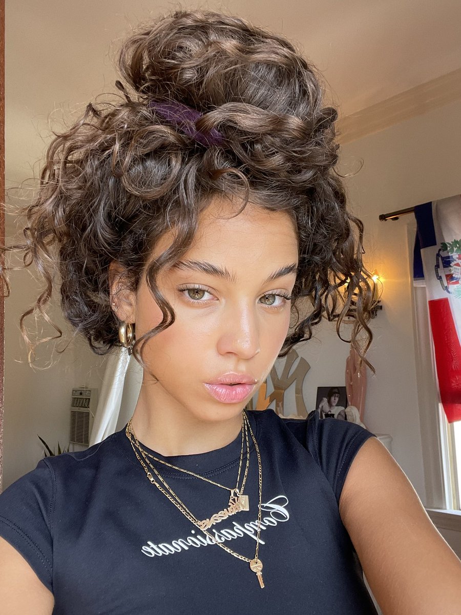 mariaisabel.lnk.to/LoveSong