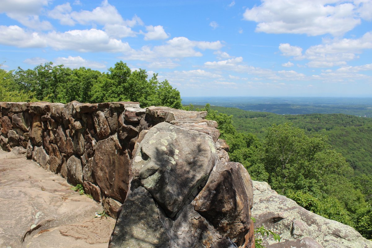 FortBluffCamp's tweet photo. It is a beautiful day here at Fort Bluff! We are so excited to be welcoming our summer staff to camp next week &amp; then our campers for Junior Week! Stay tuned for more details on this summer's camp theme &amp; teams. https://t.co/f5VsYpgIWg