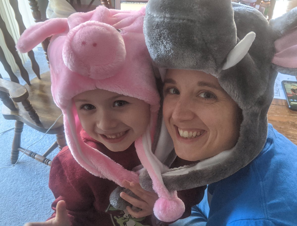 LibrarianConrad's tweet photo. My son and I about a year ago celebrating Elephant and Piggie during #MoLunchDoodles ๐๐โค๏ธ #MonthofMo @FirstBook @FirstBookMarket @The_Pigeon https://t.co/hM9bCziTR3