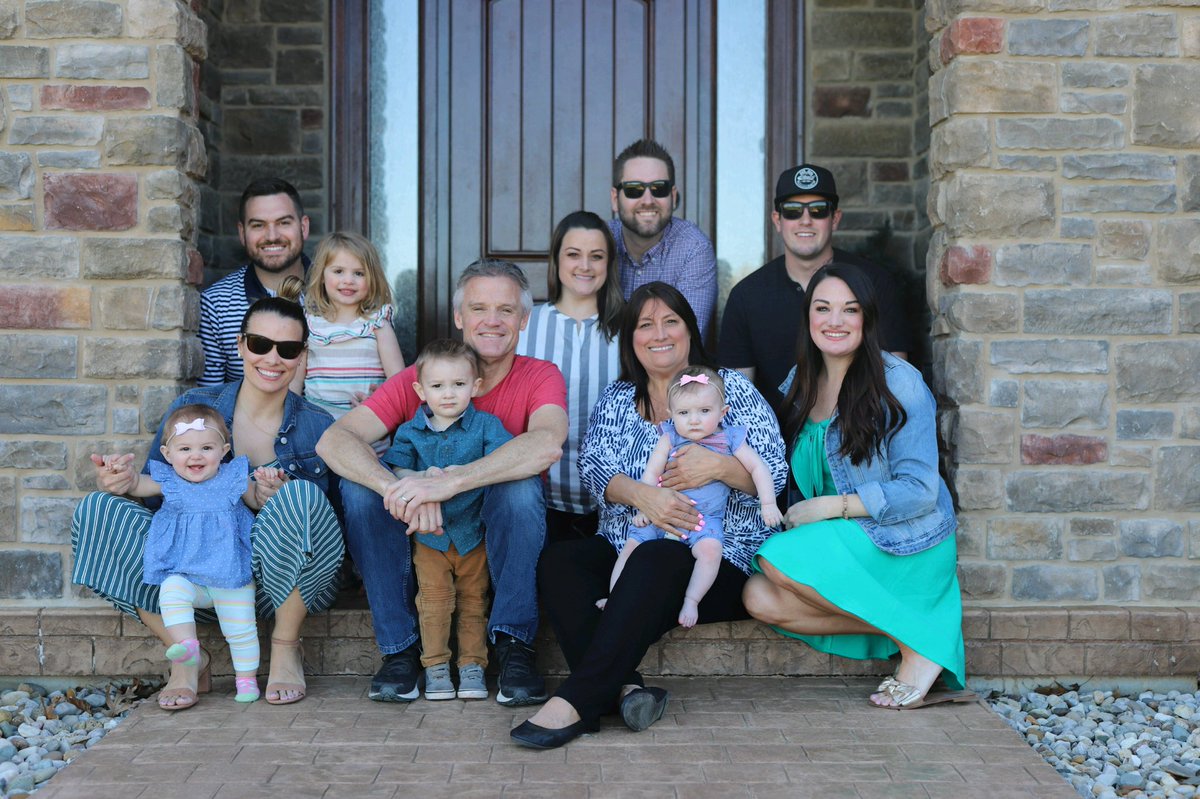 Kenny_Wallace's tweet photo. Here is what I find interesting about me cussing. I am most likely the nicest person you’ll ever meet. I am a family man. I do all the right things. So I cuss?.. and? https://t.co/ZKzzavWB5J