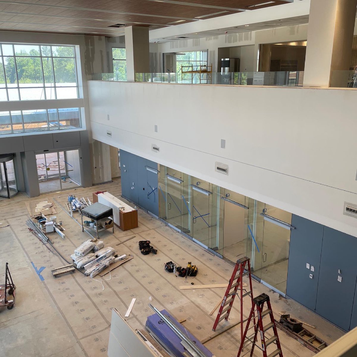 CommunityMGR's tweet image. Checking out the new UNC Health Rex Holly Springs facilities in its final stages of construction — planned to open this fall. 🚑 😎👍🏻